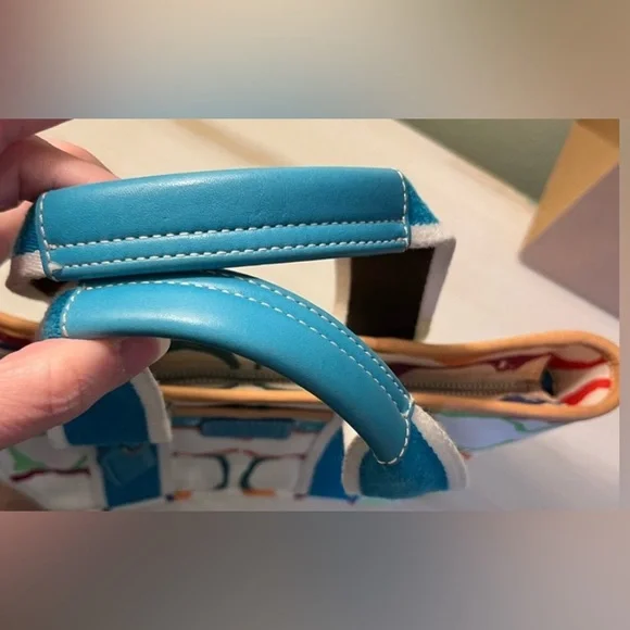 Coach Vintage Hampton Multicolor
Signature Mini Canvas Tote Bag - Picture 4 of 11